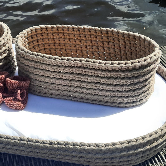 Mandje Ovaal 20 x 40 cm | Handgehaakt | Kleur naar Keuze | Houten Bodem